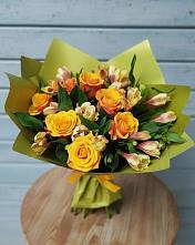 Букет цветов из:  Альстромерии и Розы в Первомайском Алтайского края