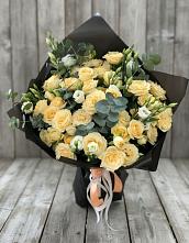 Букет цветов из:  Розы и Лизиантусы в Первомайском Алтайского края