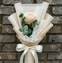 Букет цветов из:  Розы в Первомайском Алтайского края