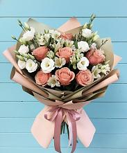 Букет цветов из:  Розы, Альстромерии и Лизиантусы в Первомайском Алтайского края