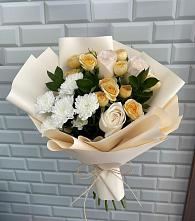 Букет цветов из:  Розы и Хризантемы в Первомайском Алтайского края