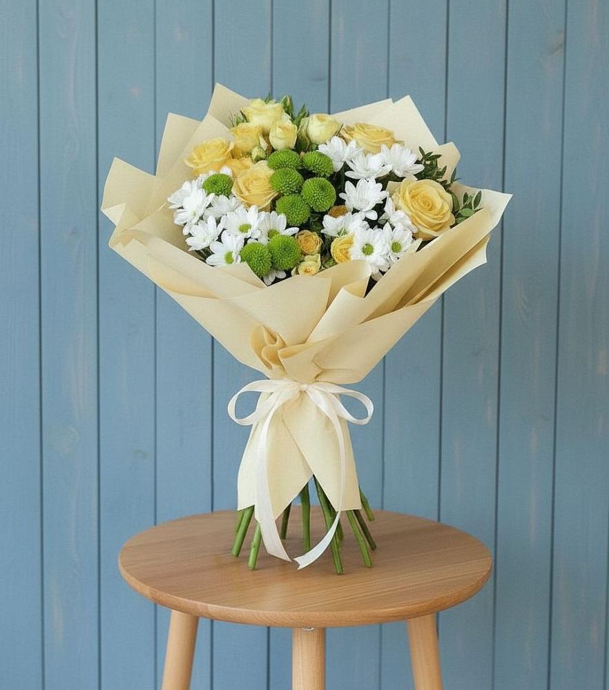 Букет цветов из: Хризантемы и Розы в Первомайском Алтайского края