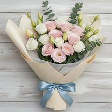 Букет цветов из:  Лизиантусы #REPLACE_PRED# Первомайском Алтайского края
