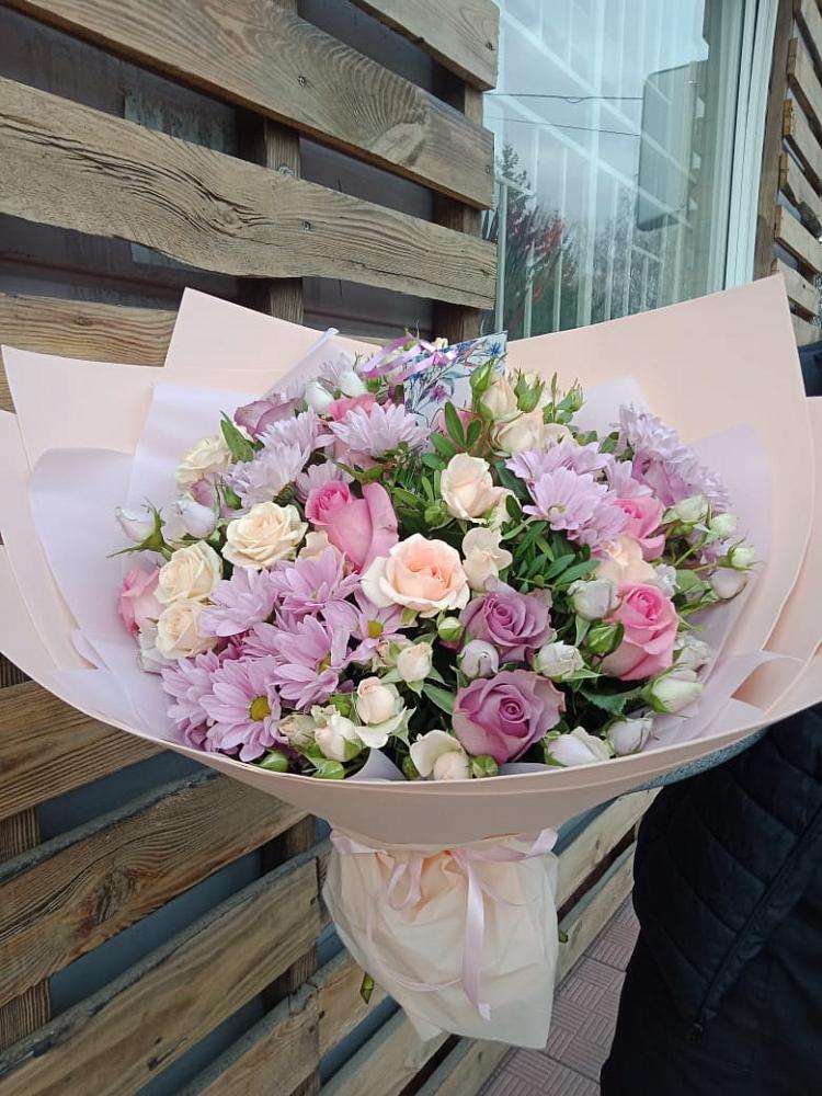 Букет цветов из: Розы и Хризантемы в Первомайском Алтайского края