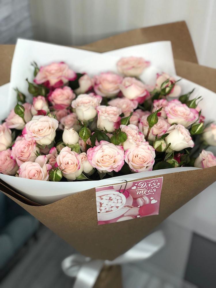 Букет цветов из: Розы в Первомайском Алтайского края