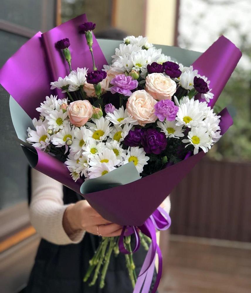 Букет цветов из: Хризантемы, Гвоздики и Розы в Первомайском Алтайского края