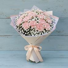 Букет цветов из:  Гвоздики в Первомайском Алтайского края