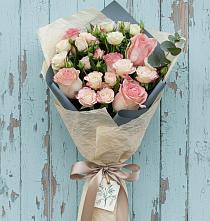 Букет цветов из:  Розы в Первомайском Алтайского края
