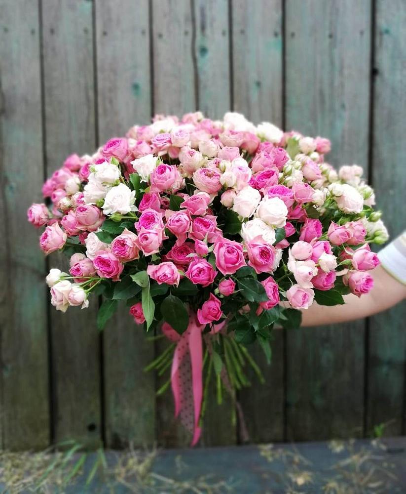 Букет Розовые кустовые розы Натали и Лав Лидия в Первомайском Алтайского края