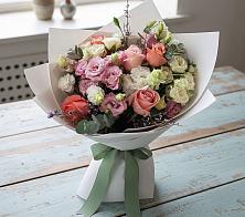 Букет цветов из:  Розы, Лизиантусы и Гвоздики #REPLACE_PRED# Первомайском Алтайского края