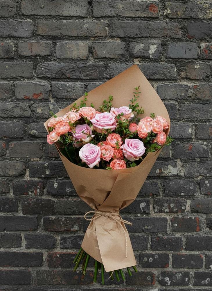 Букет цветов из: Розы в Первомайском Алтайского края