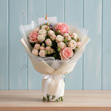 Букет цветов из:  Розы в Первомайском Алтайского края