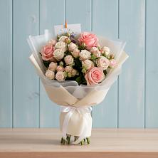Букет цветов из:  Розы в Первомайском Алтайского края