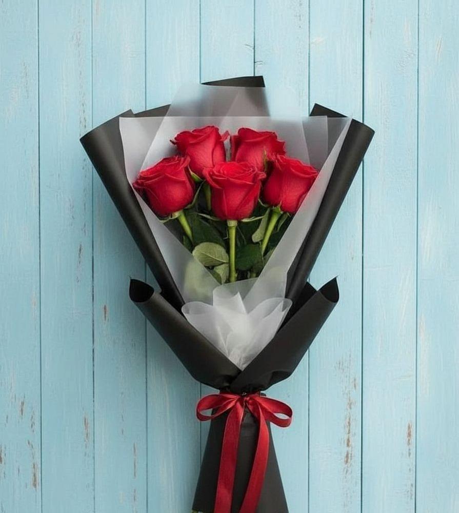 Букет цветов из: Розы в Первомайском Алтайского края