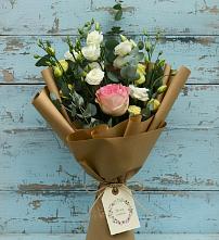 Букет цветов из:  Розы и Лизиантусы в Первомайском Алтайского края