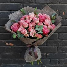 Букет цветов из:  Розы в Первомайском Алтайского края