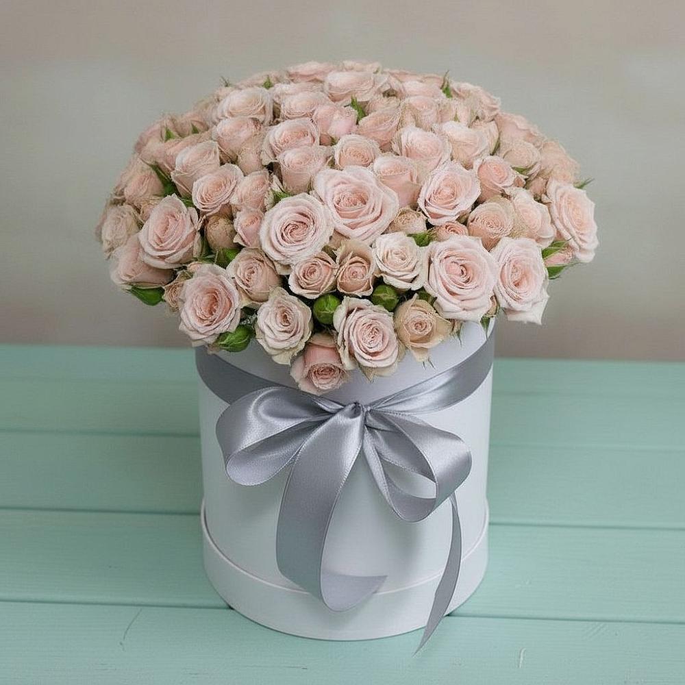 Цветочная композиция из Розы в шляпной коробке в Первомайском Алтайского края